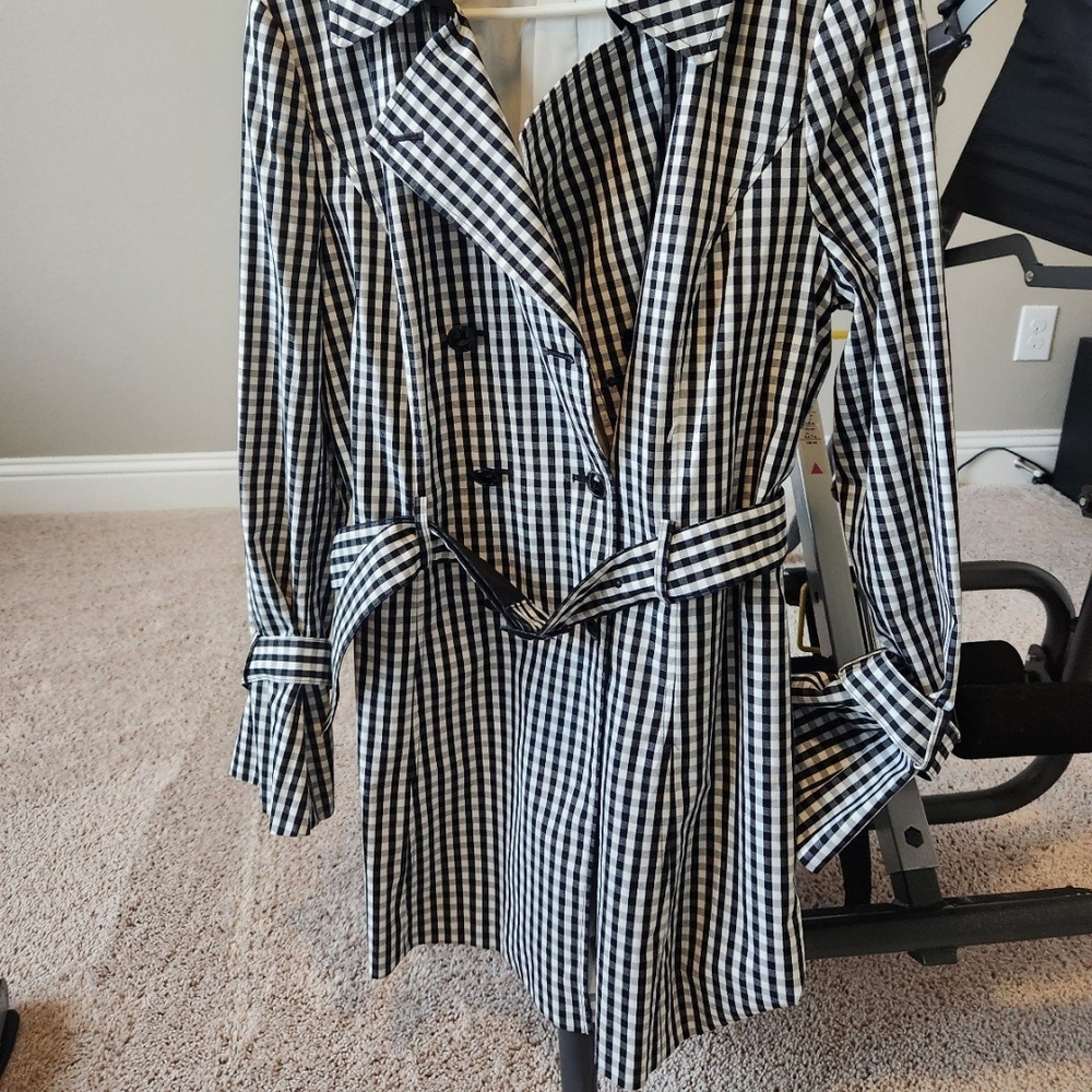 White House Black Market Gingham Check Black & White belted double Breasted XL